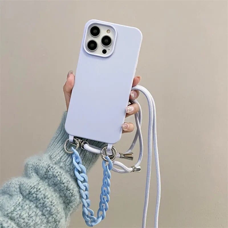 Fliederfarbene matte Handyhülle mit Band und extra Kette